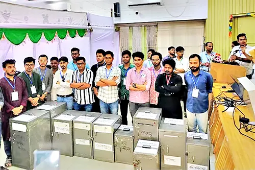 ‘বিশ্বাস’ ভেঙে দেওয়া একটি নির্বাচন