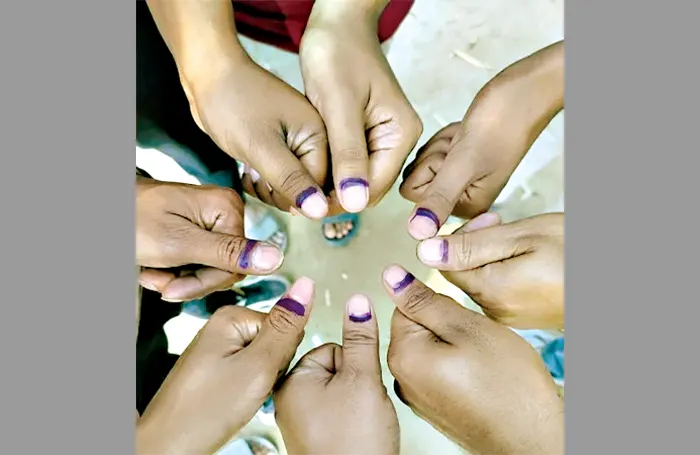 সর্বনাশের পথ থেকে  সুশাসন ও গণতন্ত্রে