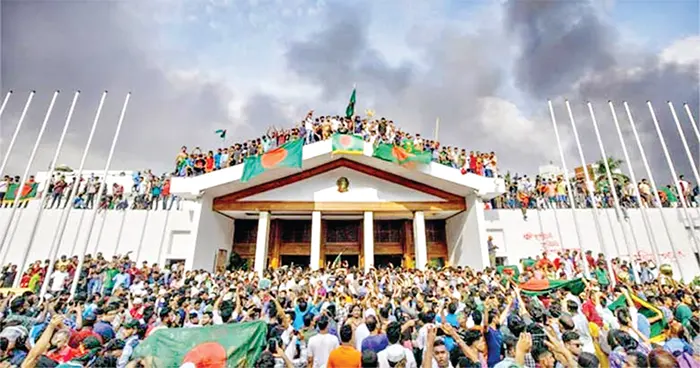 আল্লাহর মাইর  দুনিয়ার বাইর