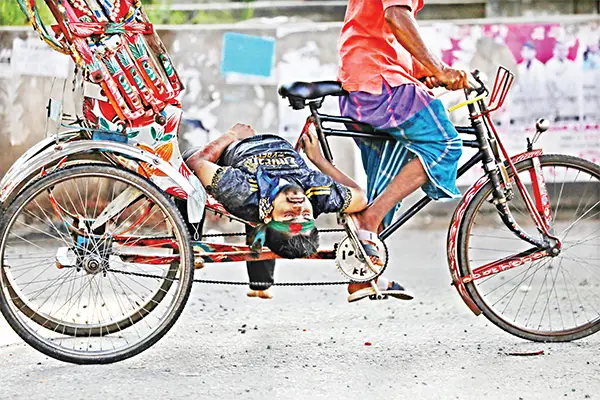 রক্তমাখা শার্ট, মর্গ এবং হতভাগা পিতার কান্না